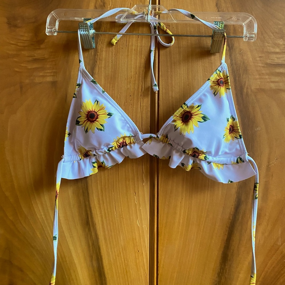 White sunflower string bikini